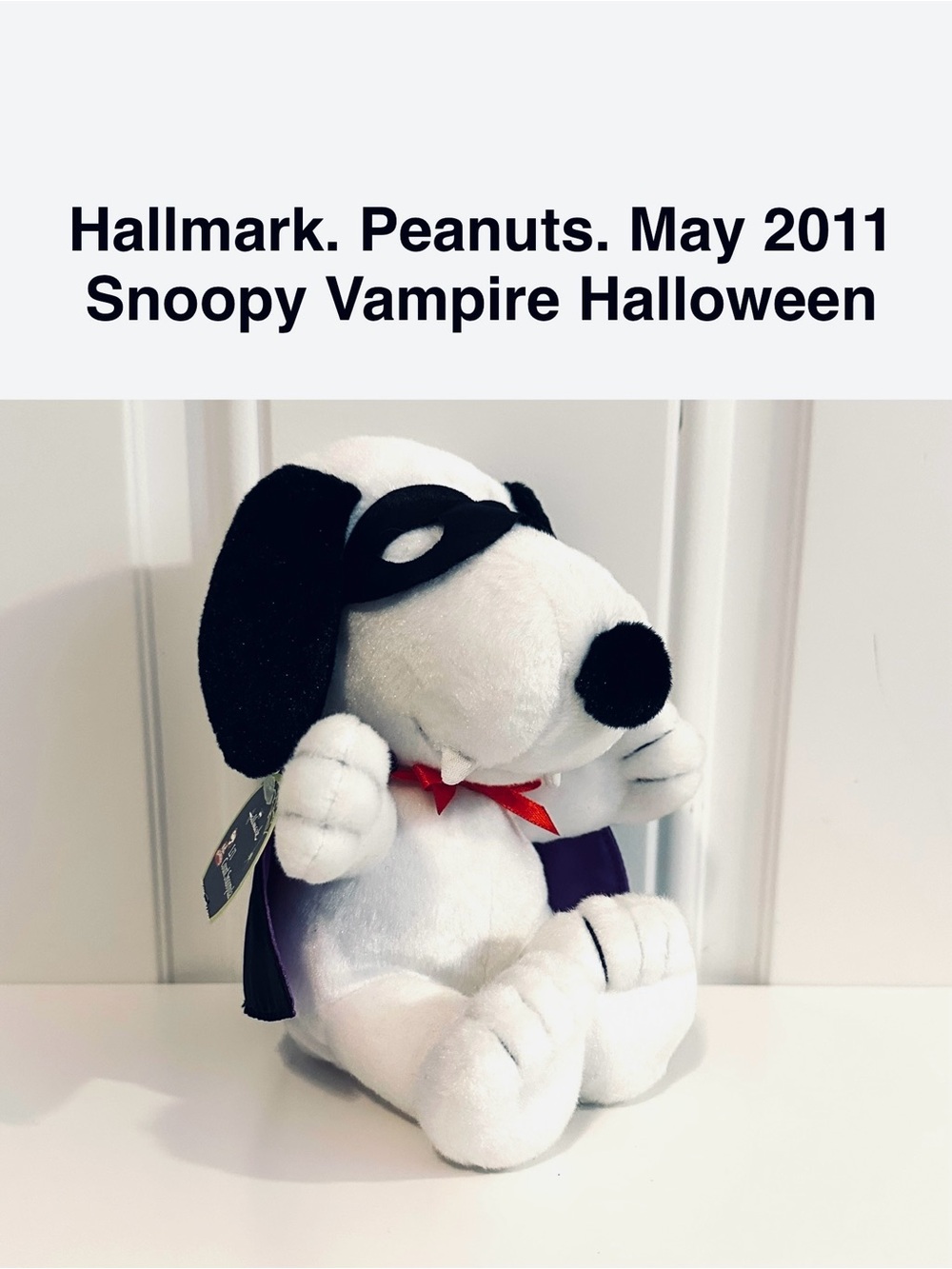 Snoopy Halloween Vampire Costume Plush 2011 Collectible Hallmark Peanuts 🥜